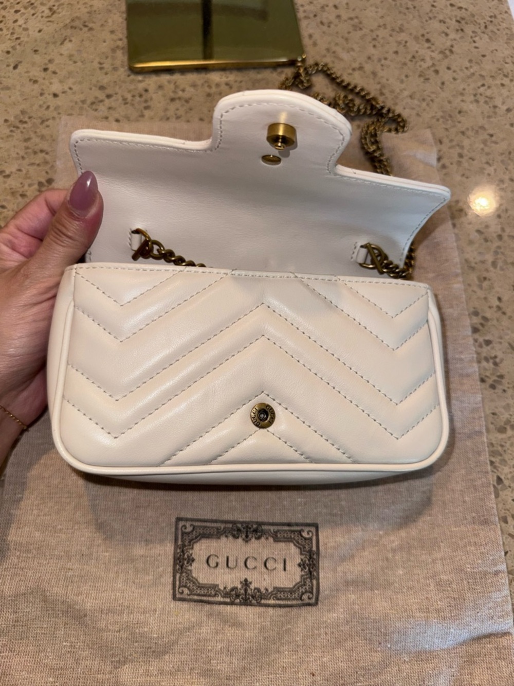 Gucci Cream GG Marmont Chevron super Mini Shoulder Bag with Gold Hardware - Picture 4 of 12